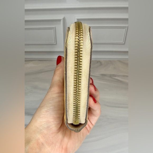 Louis Vuitton Vernis Cream Long Zip Wallet | Zippy | Full Set - Picture 6 of 15